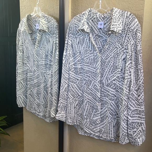 CAbi Split Back Black and White Print Blouse Size M - Picture 3 of 15